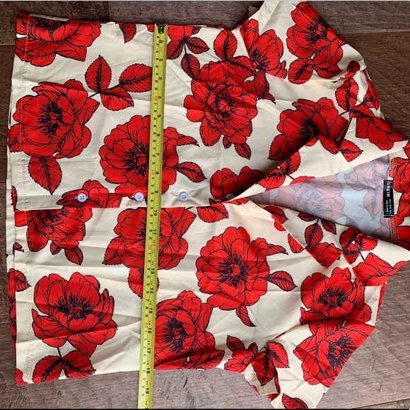 *NEW* Shein Floral button up blouse. - Picture 7 of 11